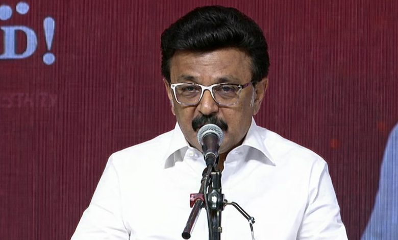 Election திமுக தேர்தல் அறிக்கை 2026 : ‘இல்லத்தரசி’ திட்டம் – ₹8,000 கூப்பன், பெண்களுக்கு இன்ப அதிர்ச்சி Theechudar