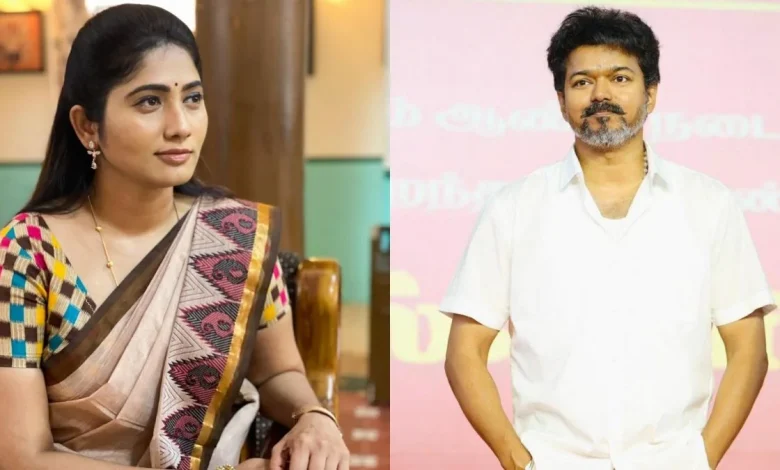 Julie Vs TVK Vijay 2026 03 941897bf27ed25636f6a3bff57230fc1 1200x675 1 விஜய் பிரச்சாரம் தொடங்கும் முன்பே பெரம்பூரில் எதிர் களமிறங்கிய நடிகை ஜூலி Theechudar