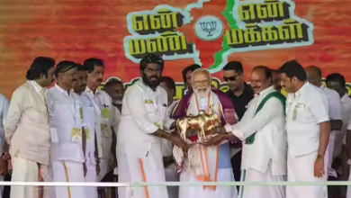 tiruppur prime minister narendra modi being felicitated by tamil nadu bjp presi அண்ணாமலை அவசர திரும்பல் – சென்னையில் மோடி: பாஜக கடைசி நேர அதிரடி! 16 வேட்பாளர்கள் யார்? 9 tiruppur prime minister narendra modi being felicitated by tamil nadu bjp presi அண்ணாமலை அவசர திரும்பல் – சென்னையில் மோடி: பாஜக கடைசி நேர அதிரடி! 16 வேட்பாளர்கள் யார்? Theechudar