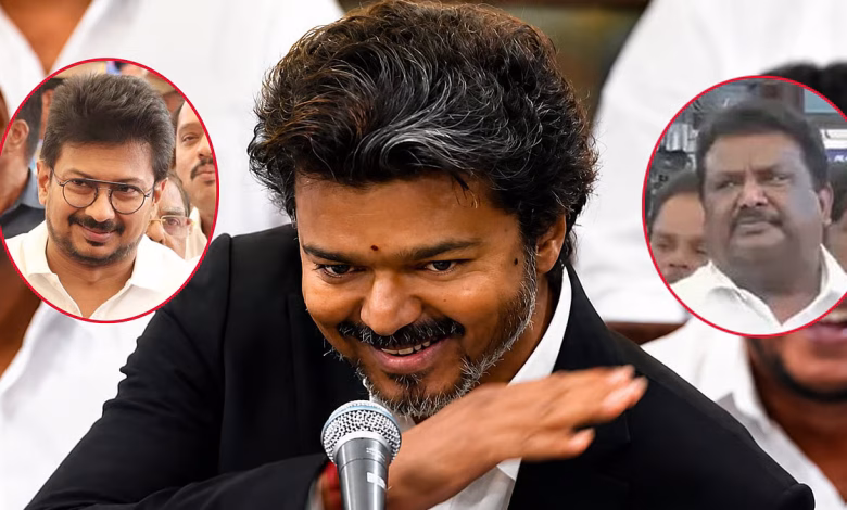 dmk attack vijay விஜய்–உதயநிதி ஒரே நிலைப்பாடு! தமிழக அரசியலில் புதிய திருப்பம்? 1 dmk attack vijay விஜய்–உதயநிதி ஒரே நிலைப்பாடு! தமிழக அரசியலில் புதிய திருப்பம்? Theechudar