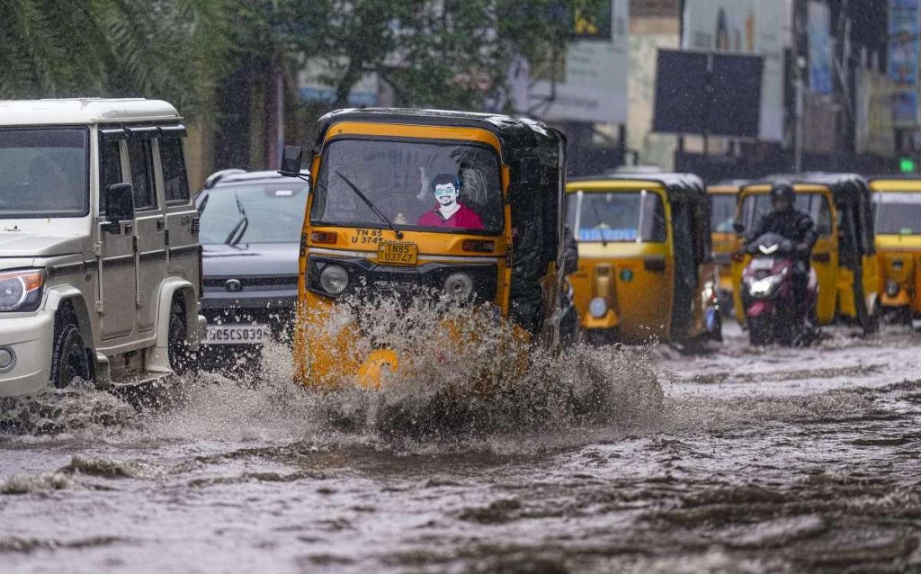 Rain News 1 தமிழகத்தில் கனமழை பெய்ய வாய்ப்பு ? பொதுமக்கள் முன்னெச்சரிக்கையுடன் இருக்க அறிவுறுத்தல் 2 Rain News 1 தமிழகத்தில் கனமழை பெய்ய வாய்ப்பு ? பொதுமக்கள் முன்னெச்சரிக்கையுடன் இருக்க அறிவுறுத்தல் Theechudar